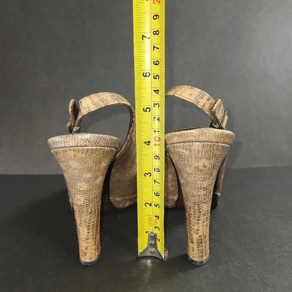 Stuart Weitzman Tan Textured Leather Slingback Peep Toe Heels Size 8W EUC - Picture 7 of 8